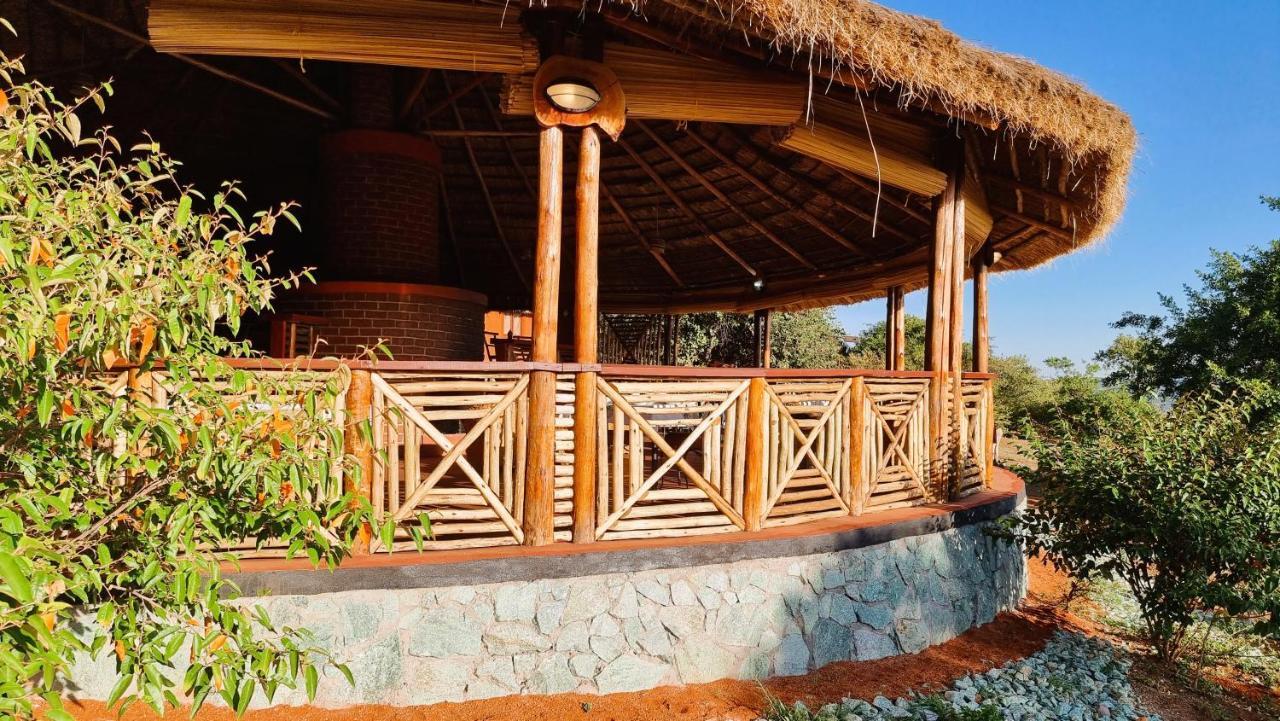 Africa Safari Maasai Boma Lodge